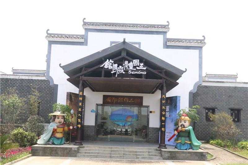 景區(qū)標(biāo)識(shí)設(shè)計(jì)中，內(nèi)部結(jié)構(gòu)布局應(yīng)該怎么做？